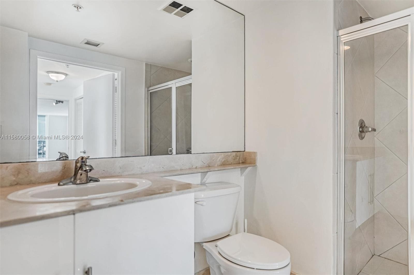 325 NE Biscayne Blvd # 1923, Miami FL 33131 — 26