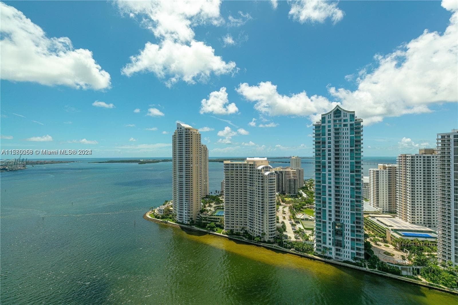325 NE Biscayne Blvd # 1923, Miami FL 33131 — 32