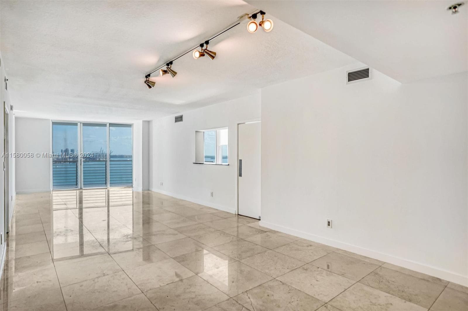 325 NE Biscayne Blvd # 1923, Miami FL 33131 — 5
