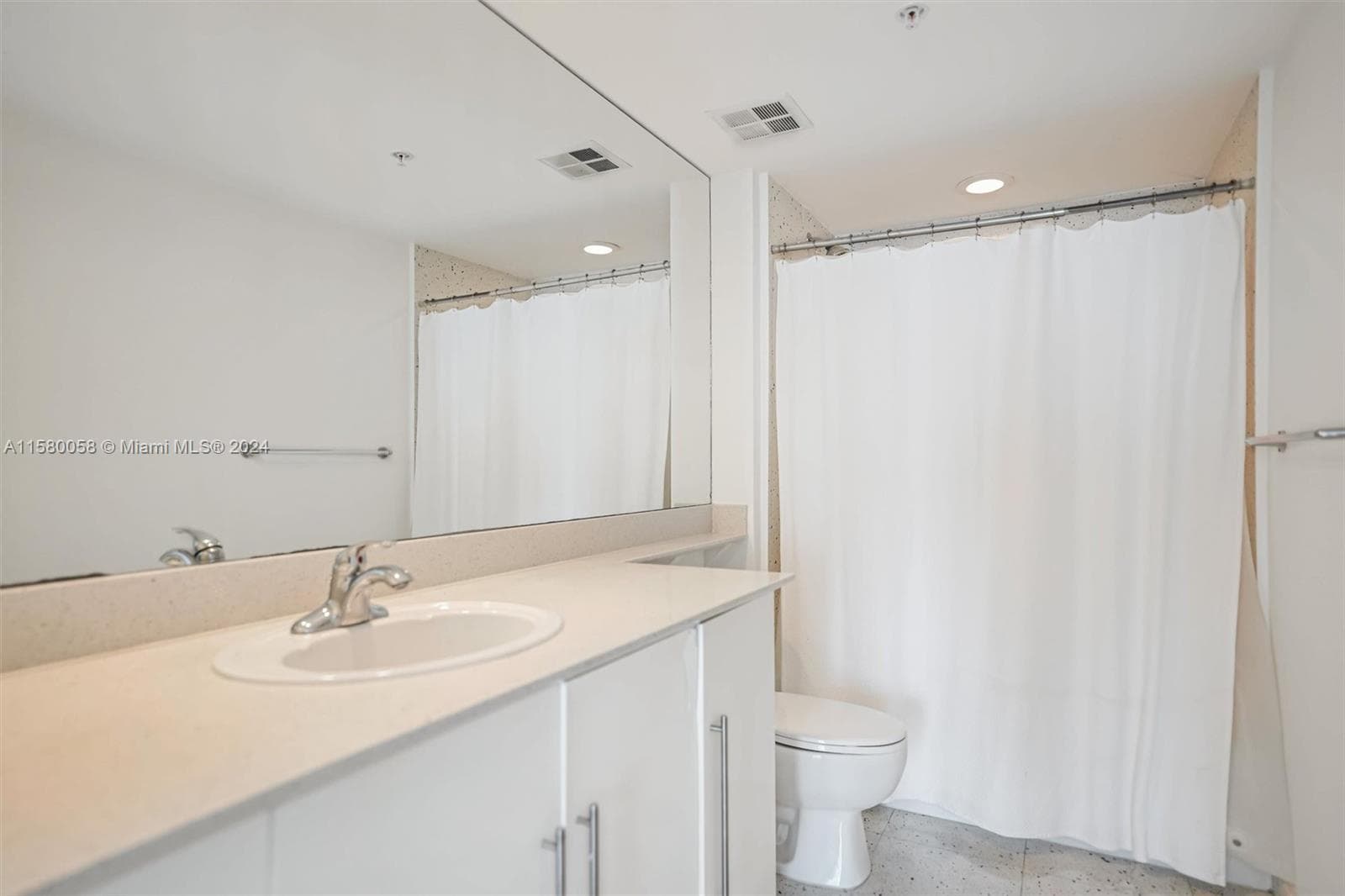 325 NE Biscayne Blvd # 1923, Miami FL 33131 — 20