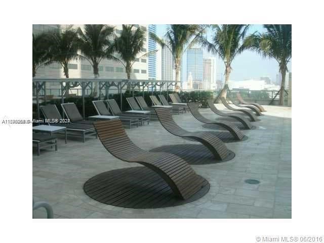 325 NE Biscayne Blvd # 1923, Miami FL 33131 — 38