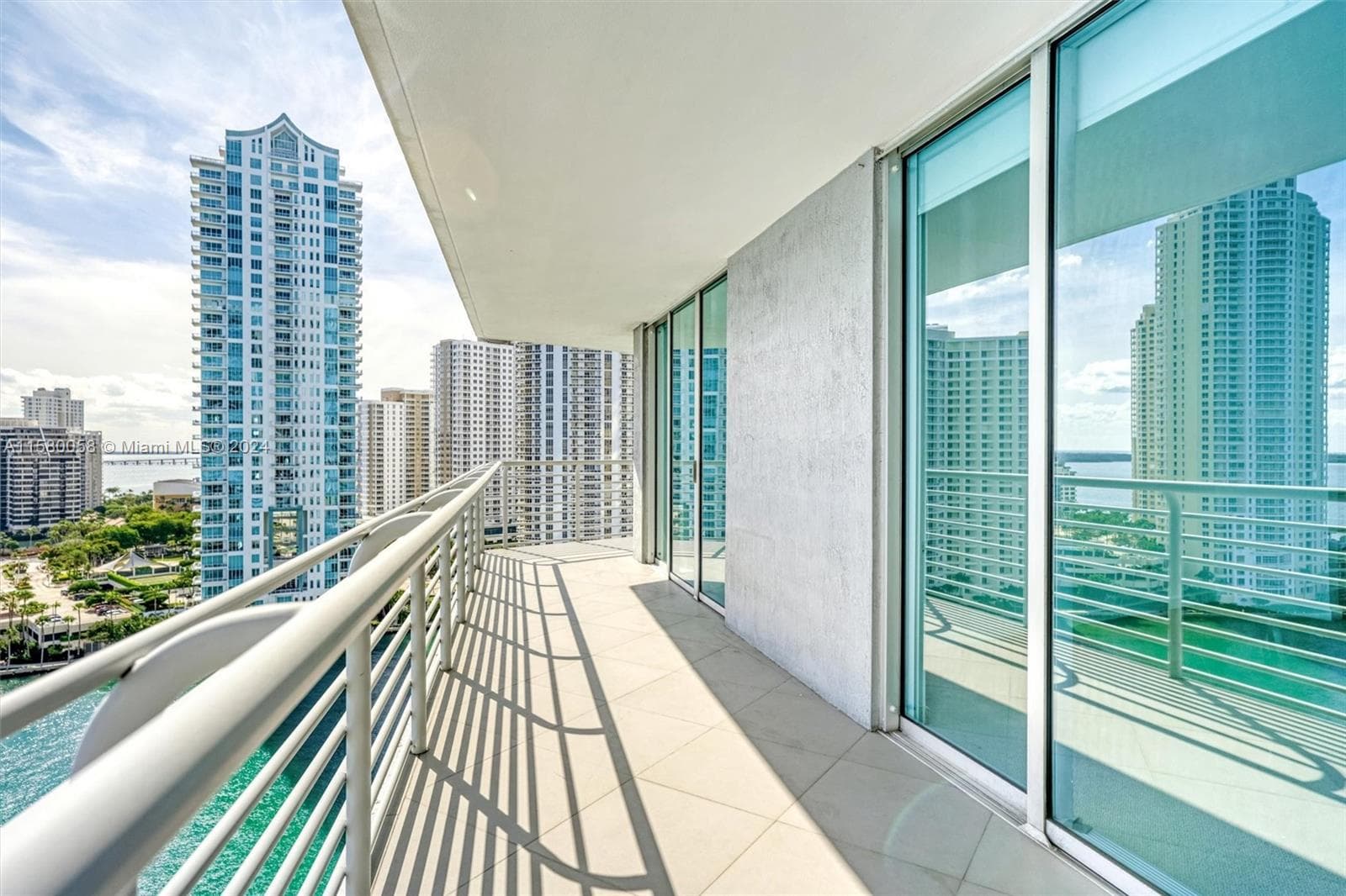 325 NE Biscayne Blvd # 1923, Miami FL 33131 — 14