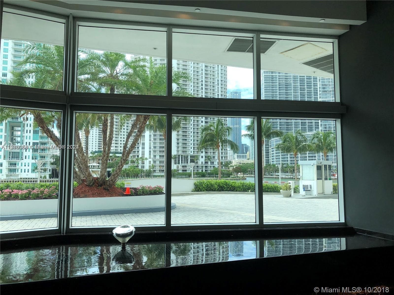 325 NE Biscayne Blvd # 1923, Miami FL 33131 — 44