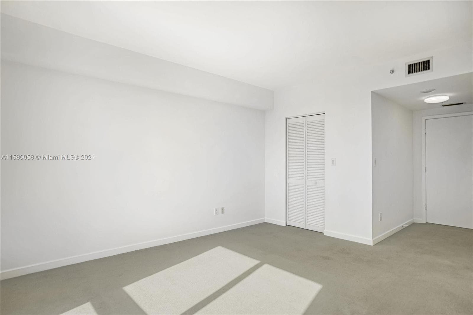 325 NE Biscayne Blvd # 1923, Miami FL 33131 — 35