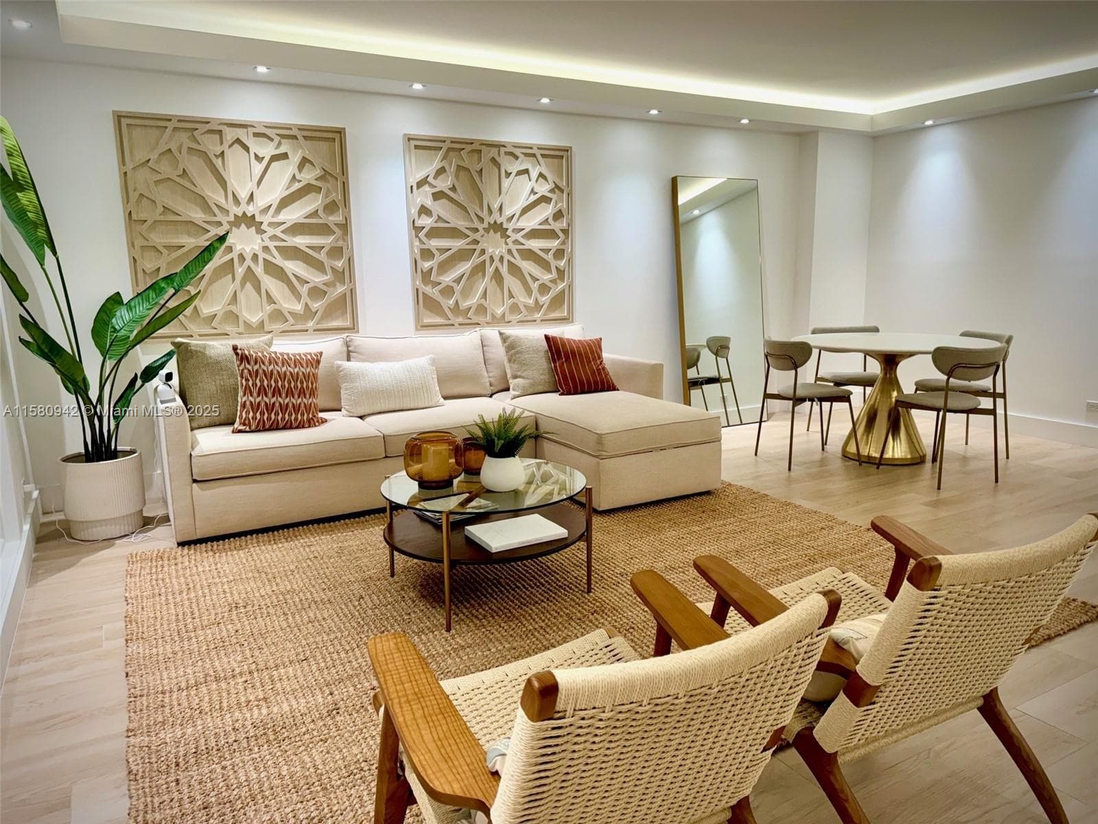 2301 Collins Ave # 837, Miami Beach FL 33139 — 2