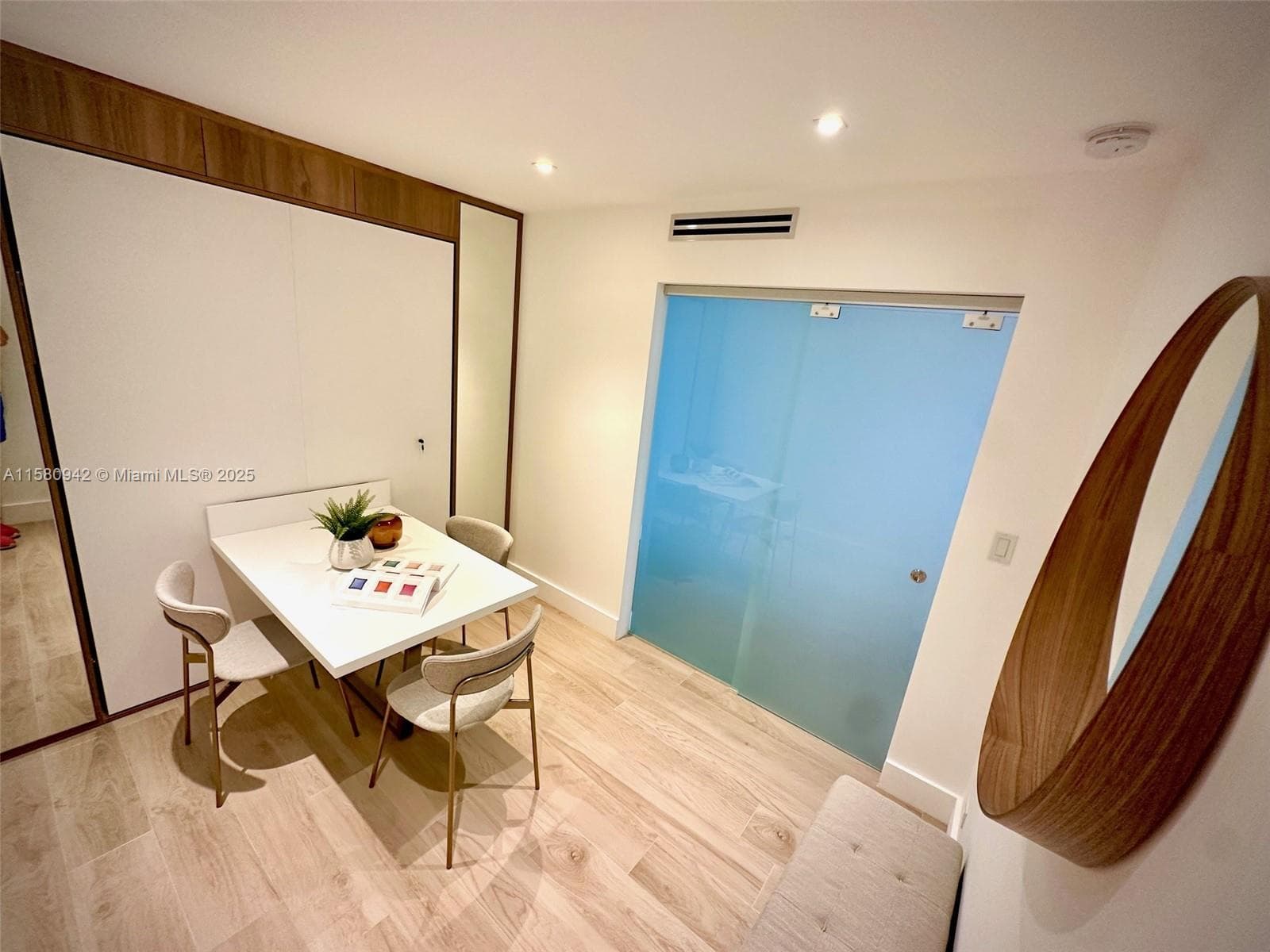 2301 Collins Ave # 837, Miami Beach FL 33139 — 26