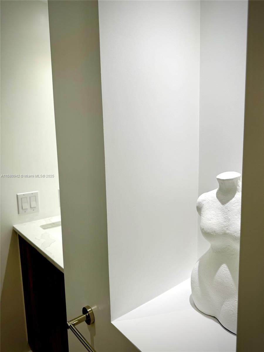 2301 Collins Ave # 837, Miami Beach FL 33139 — 24