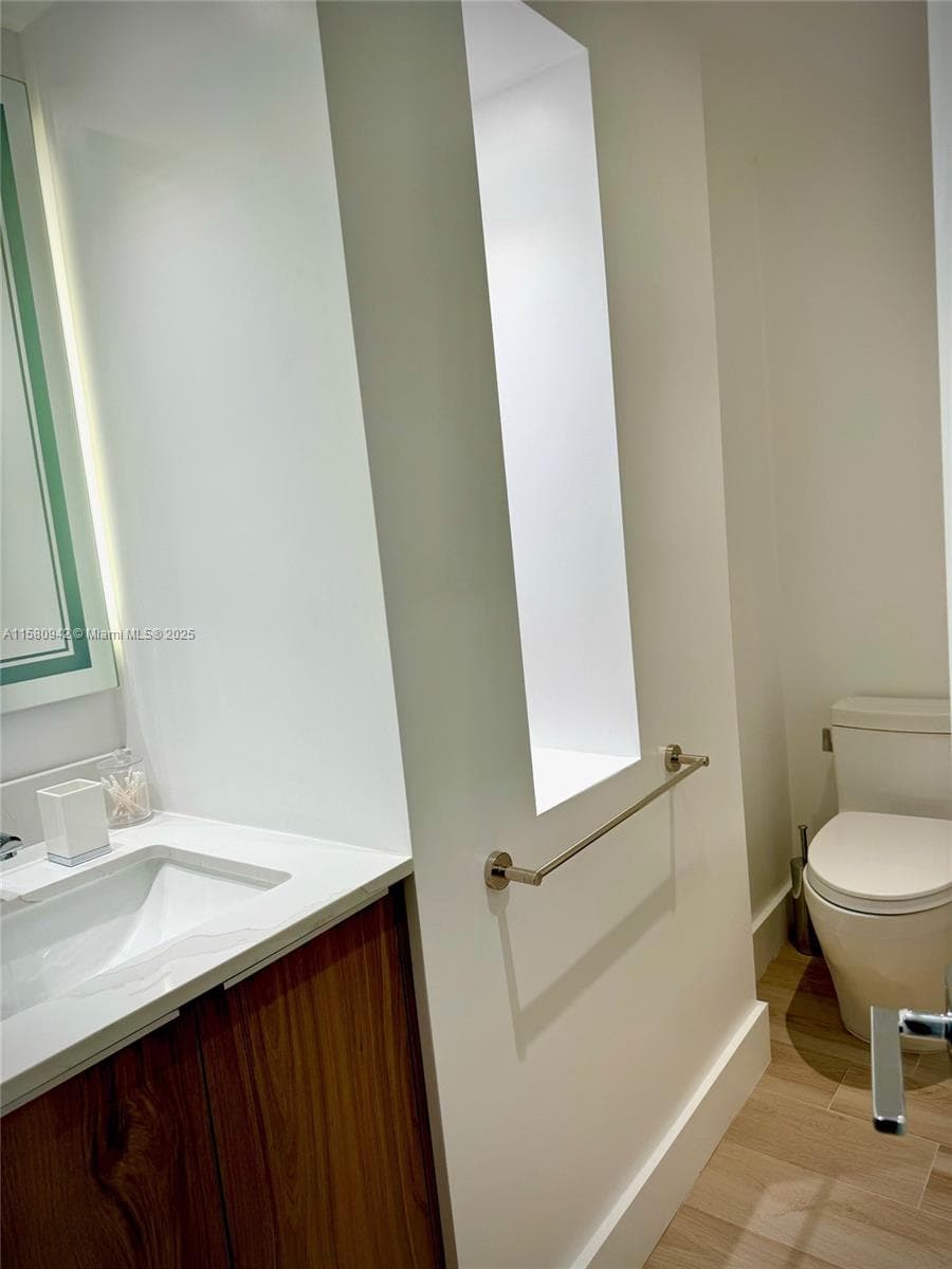 2301 Collins Ave # 837, Miami Beach FL 33139 — 18