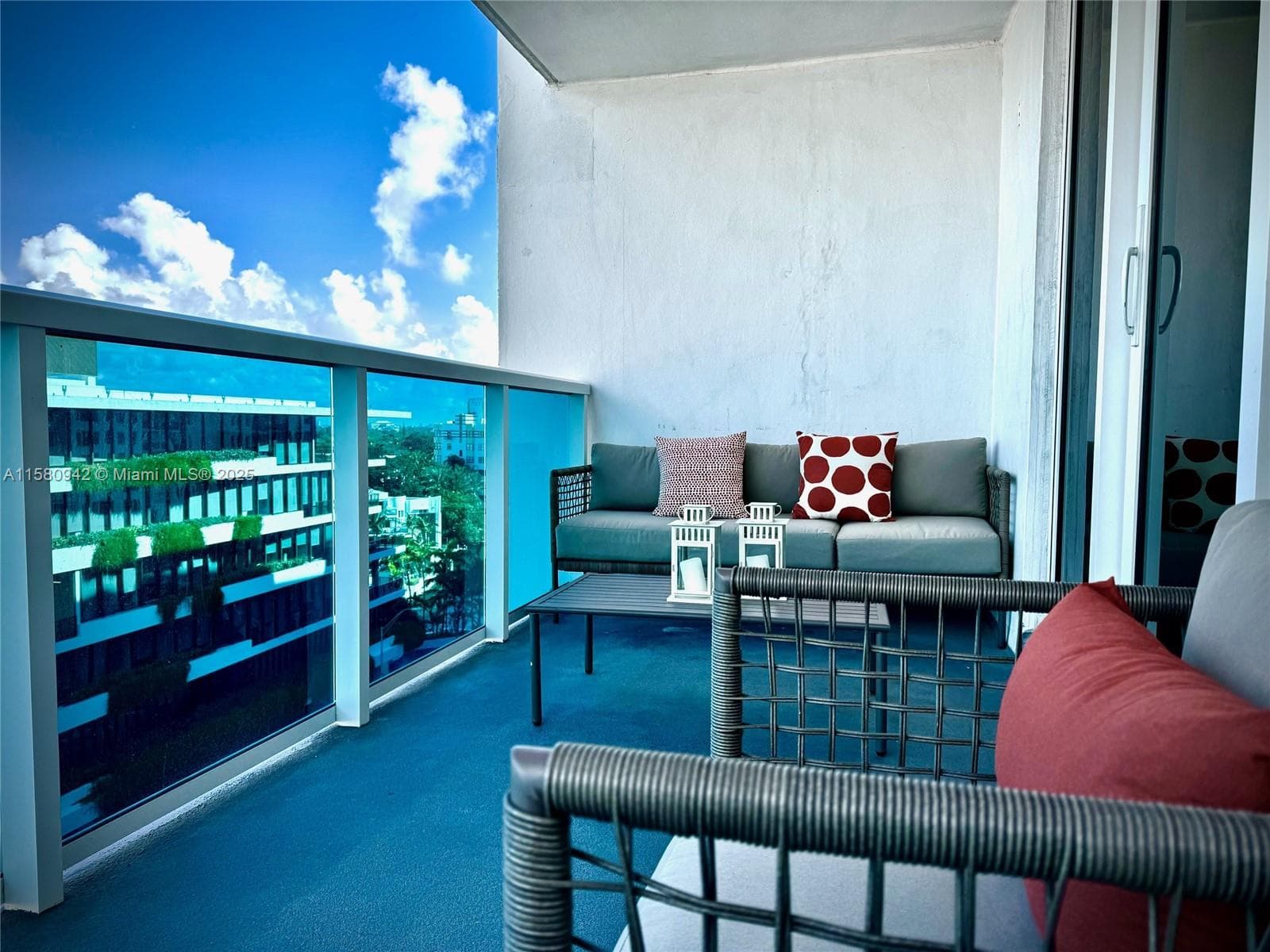 2301 Collins Ave # 837, Miami Beach FL 33139 — 35