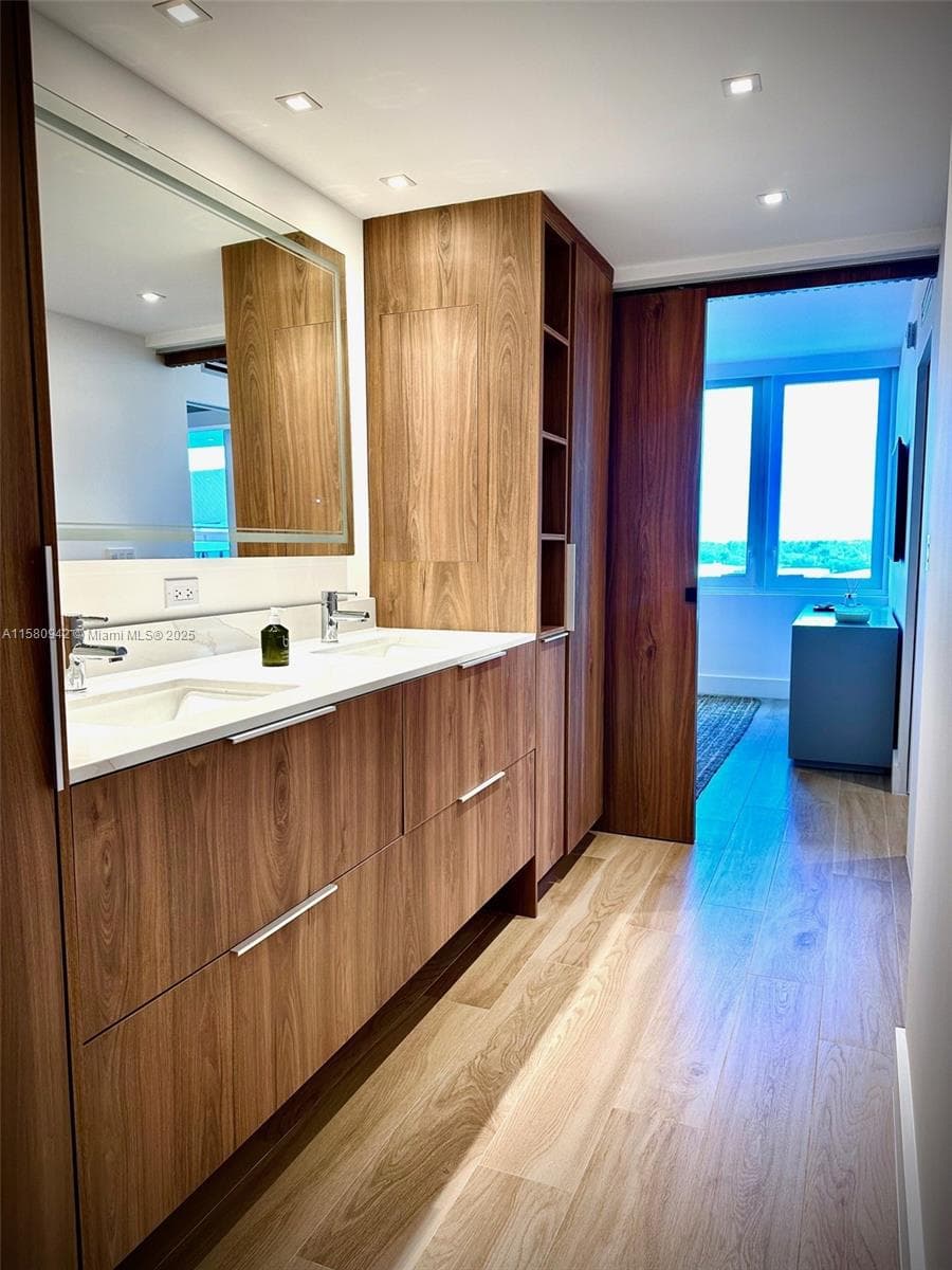 2301 Collins Ave # 837, Miami Beach FL 33139 — 29
