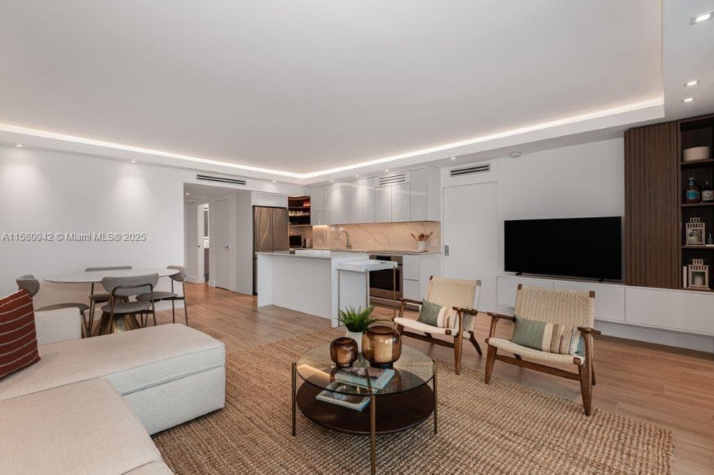 2301 Collins Ave # 837, Miami Beach FL 33139 — 4