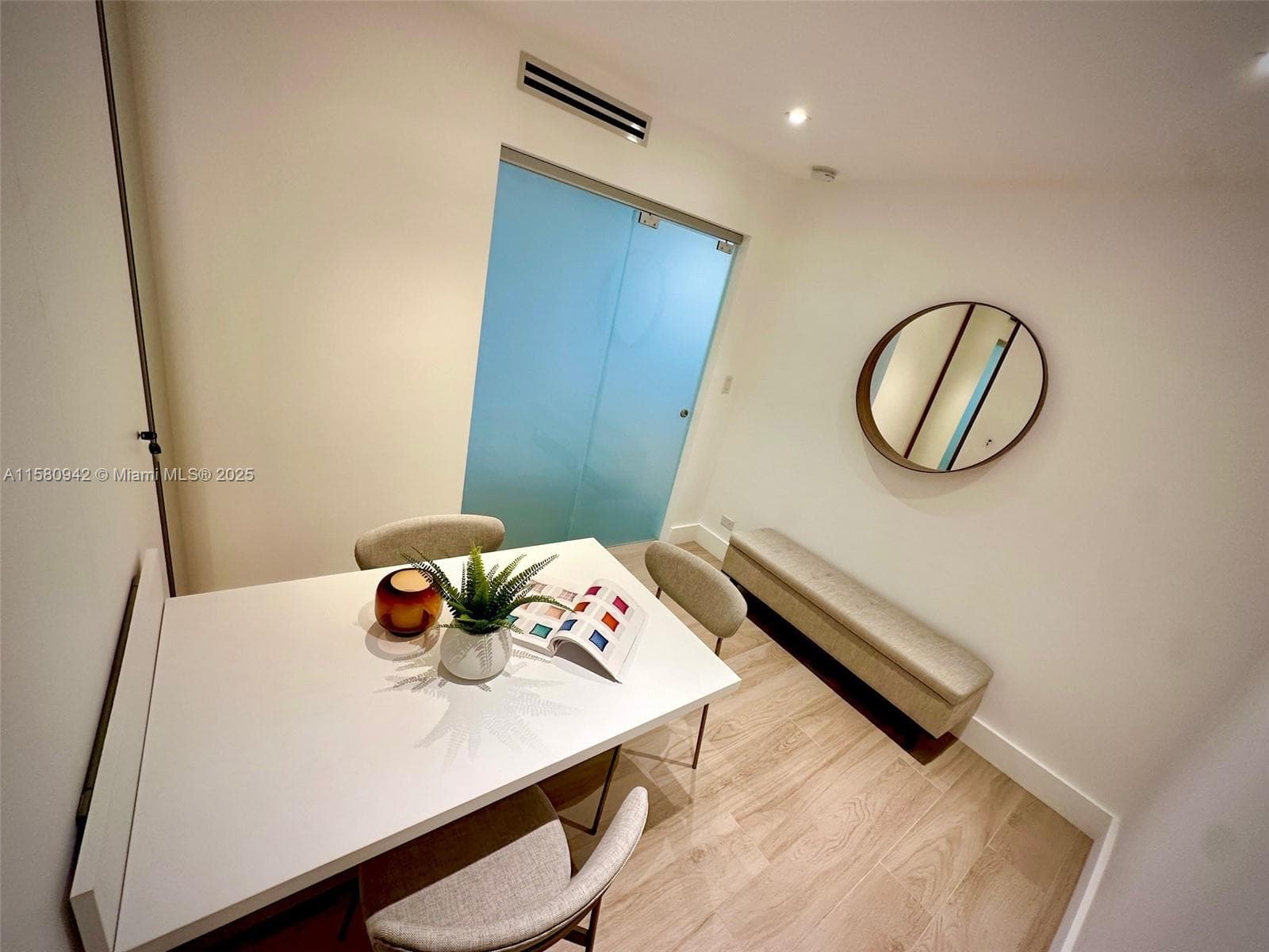 2301 Collins Ave # 837, Miami Beach FL 33139 — 25