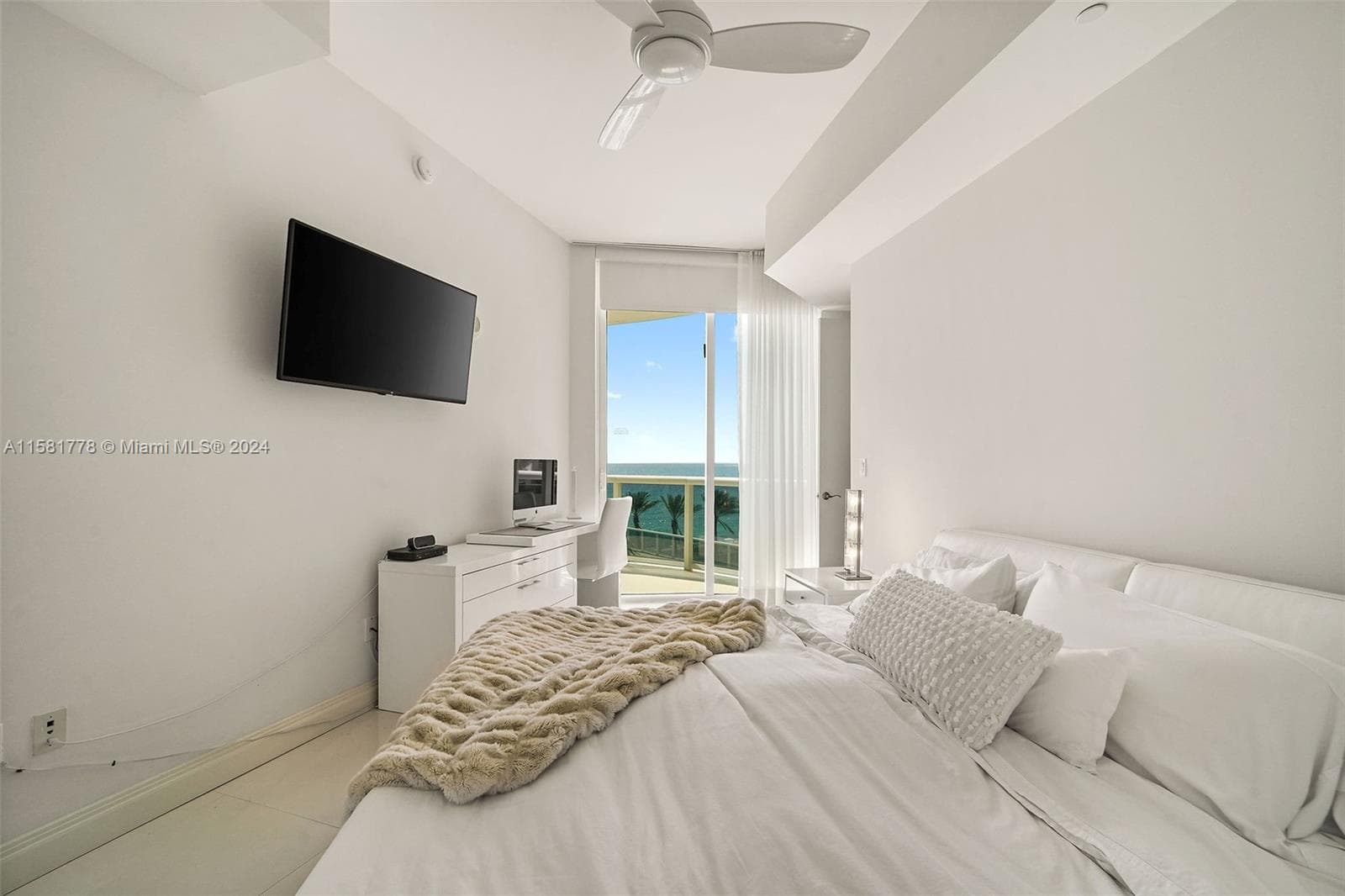 35, Sunny Isles Beach, FL — 16