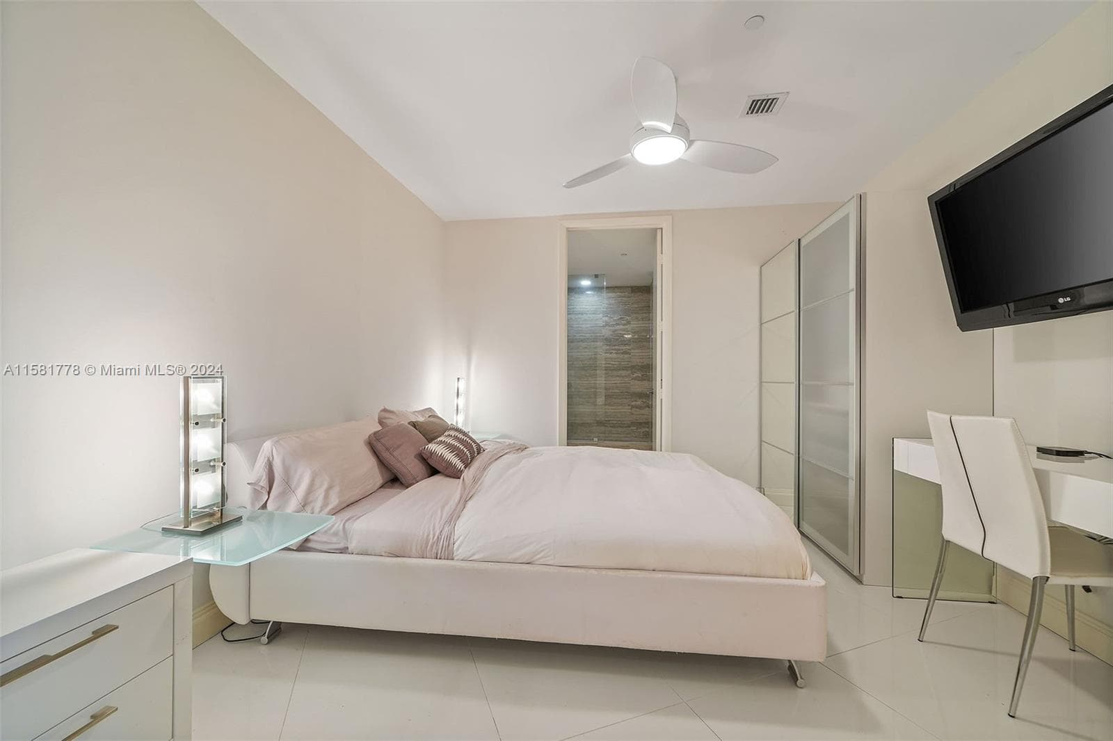 35, Sunny Isles Beach, FL — 26