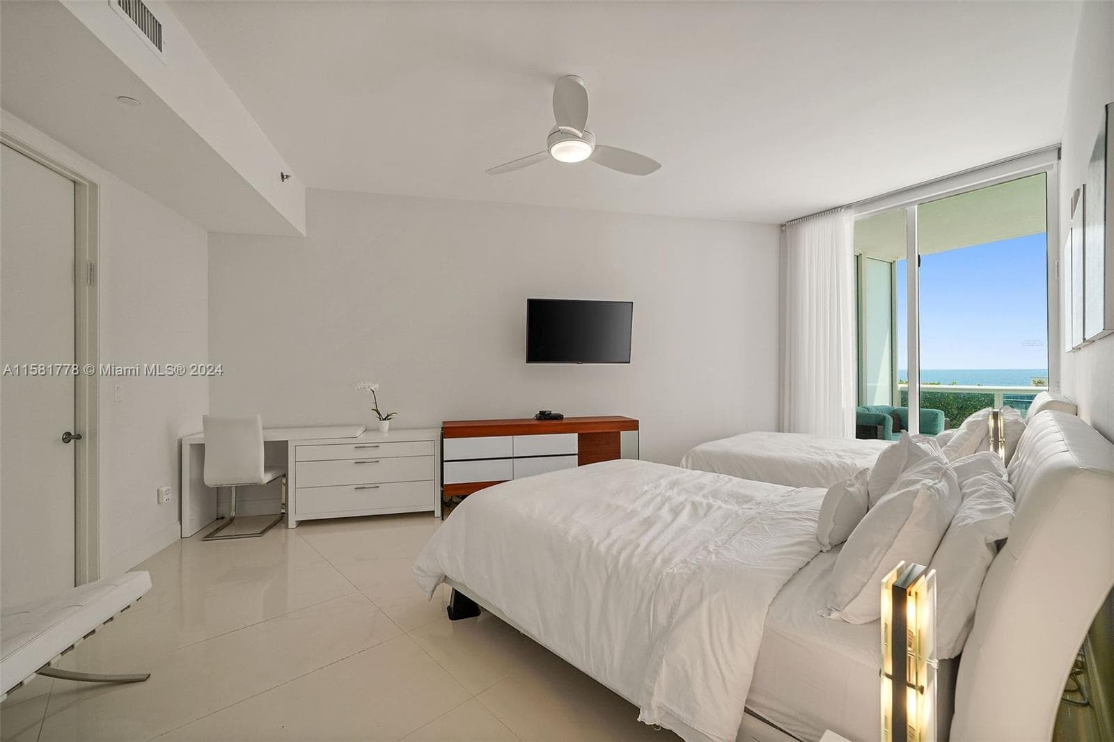 35, Sunny Isles Beach, FL — 29