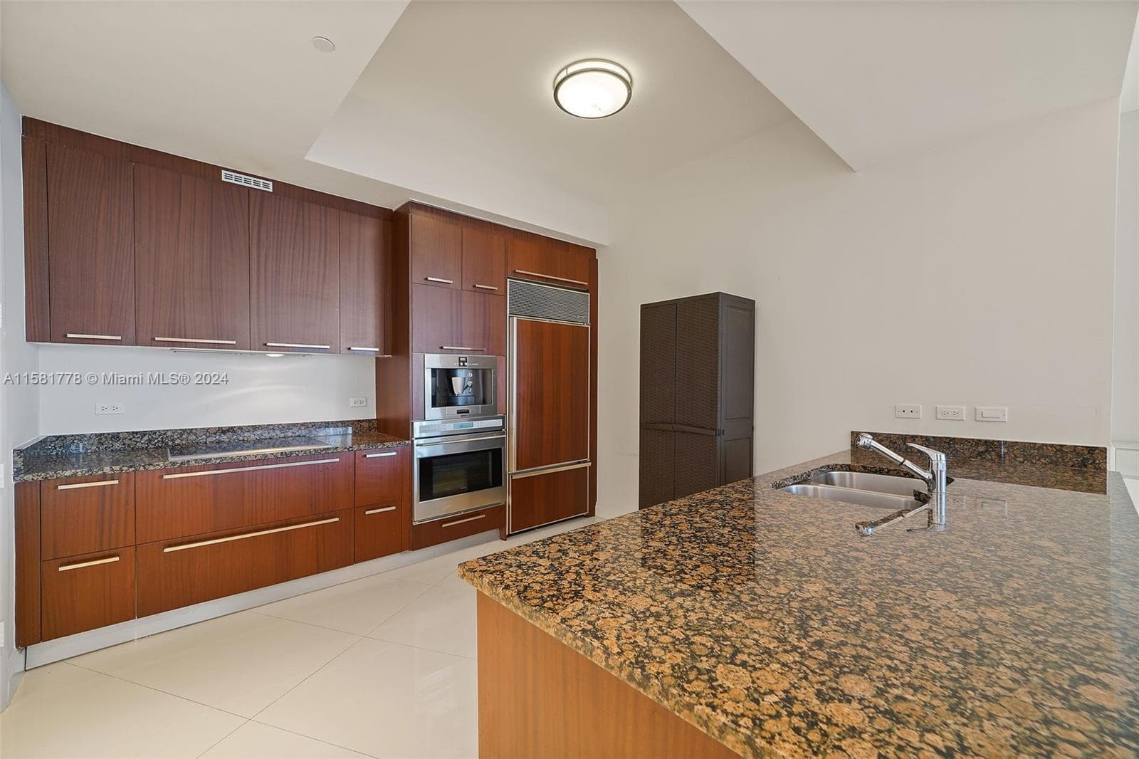35, Sunny Isles Beach, FL — 8