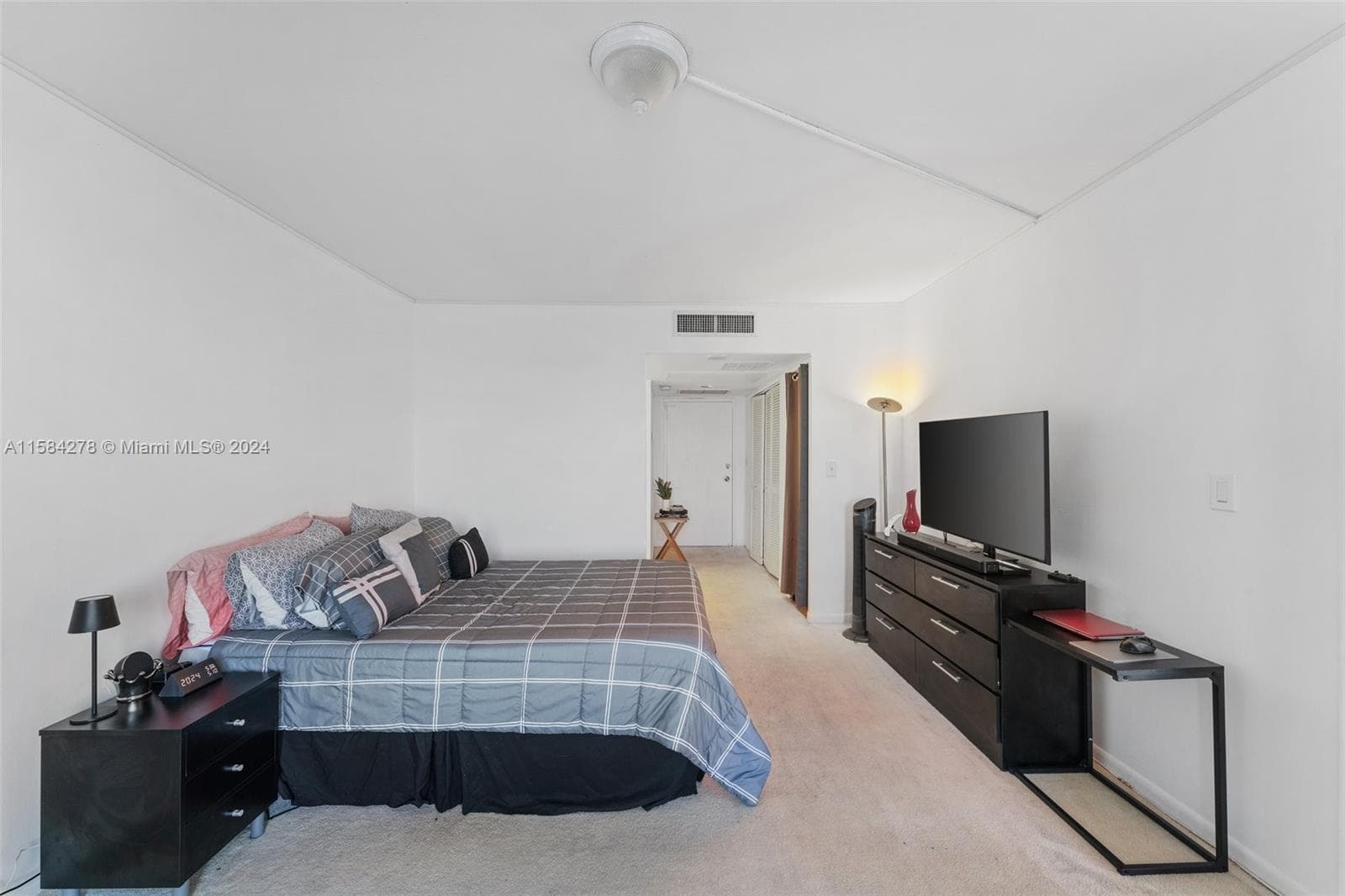 11111 Biscayne Blvd # 3A, Miami FL 33181 — 12