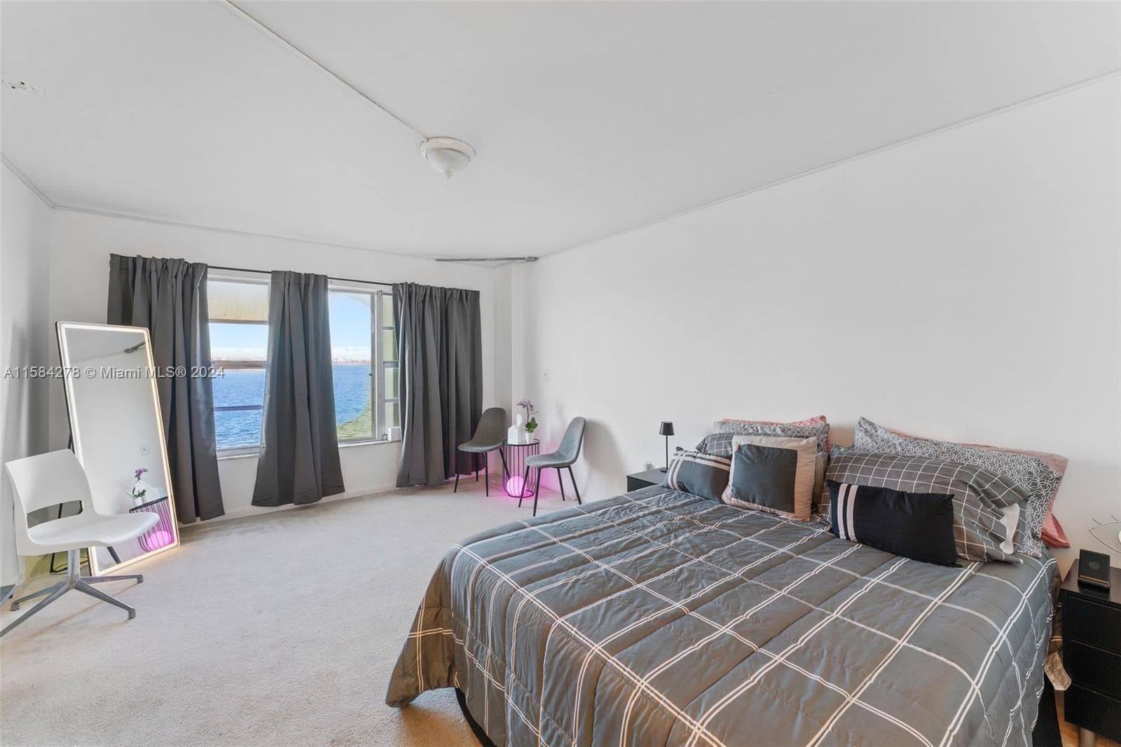 11111 Biscayne Blvd # 3A, Miami FL 33181 — 14