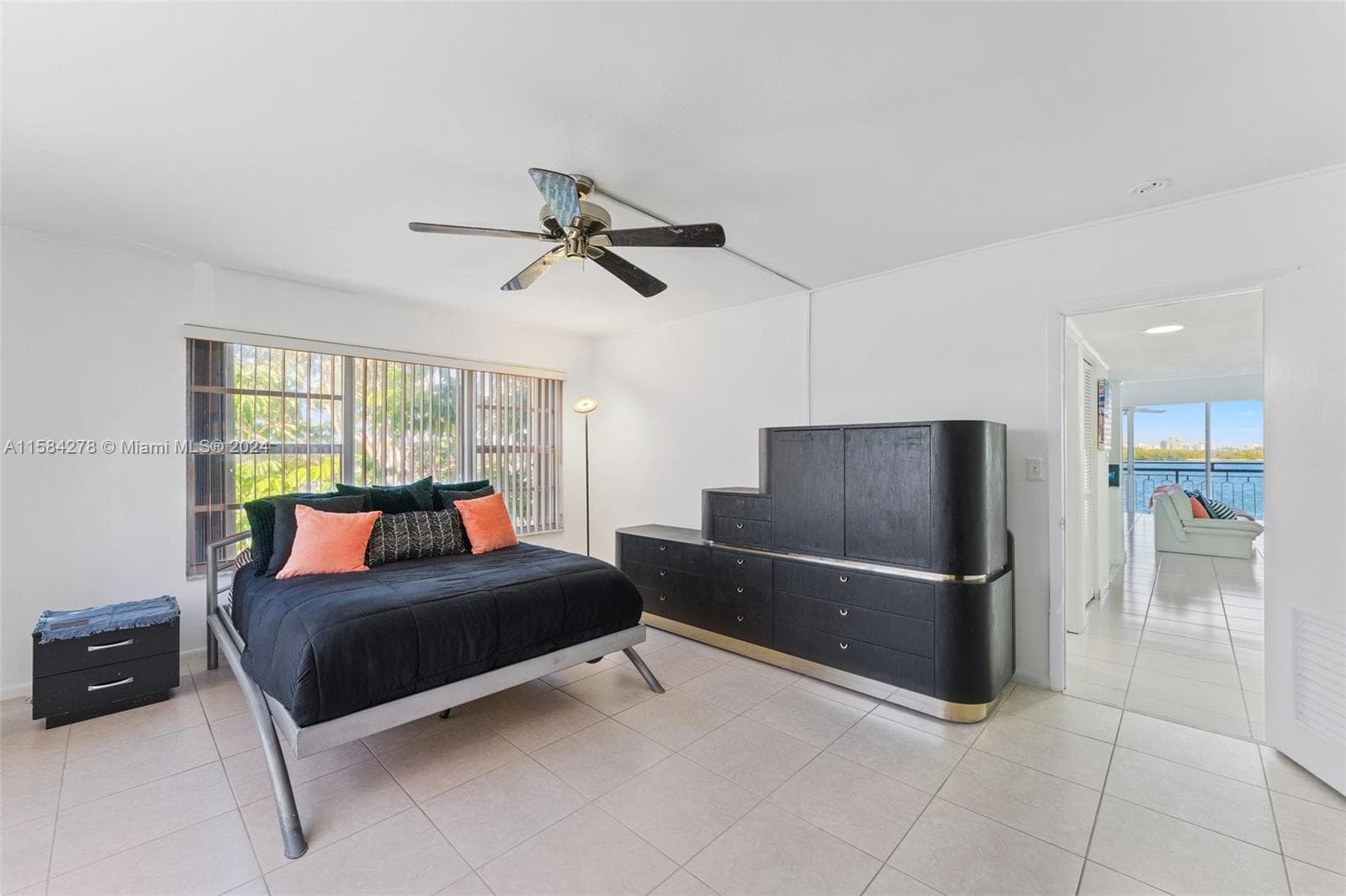 11111 Biscayne Blvd # 3A, Miami FL 33181 — 18