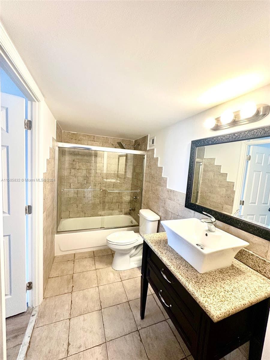 1301 NE Miami Gardens Dr, Miami FL 33179 — 2