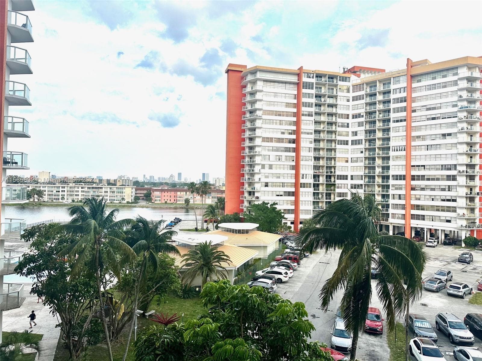 1301 NE Miami Gardens Dr, Miami FL 33179 — 7