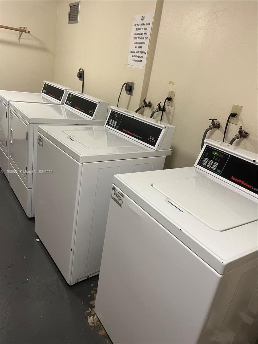 1351 NE Miami Gardens Dr # 1121E, Miami FL 33179 — 2