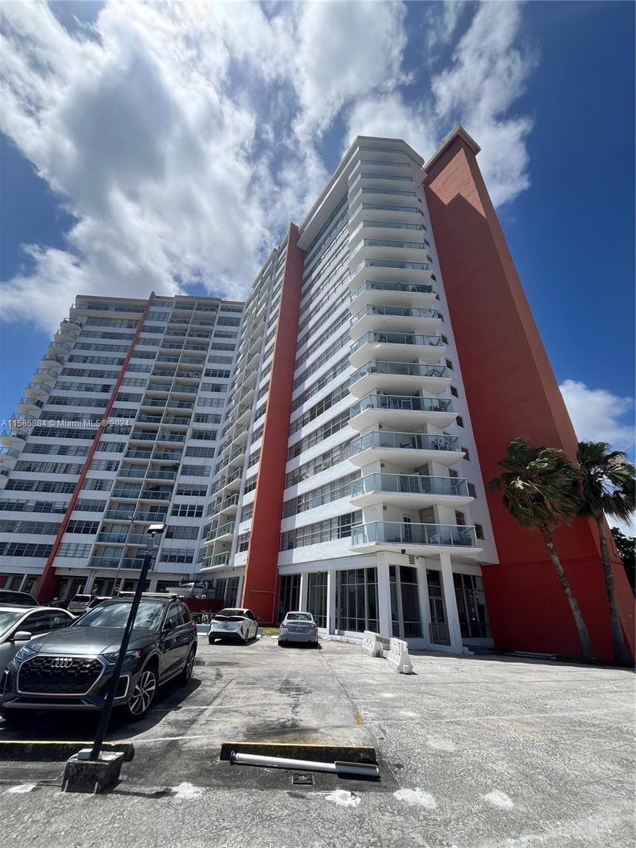 1351 NE Miami Gardens Dr # 1121E, Miami FL 33179 — 11
