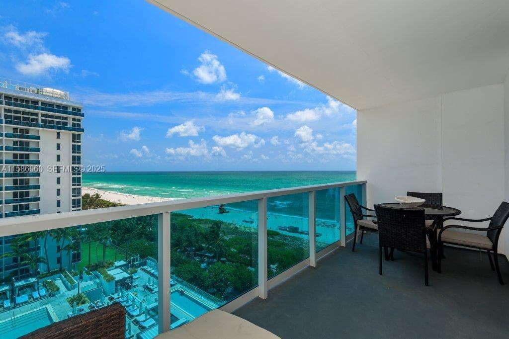 2301 Collins Ave # 1111, Miami Beach FL 33139 — 1