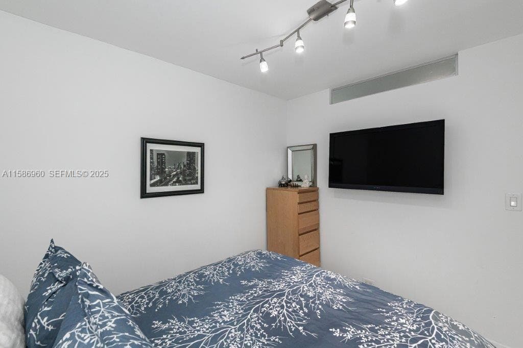 2301 Collins Ave # 1111, Miami Beach FL 33139 — 20