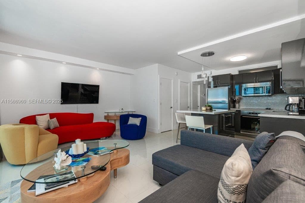 2301 Collins Ave # 1111, Miami Beach FL 33139 — 9