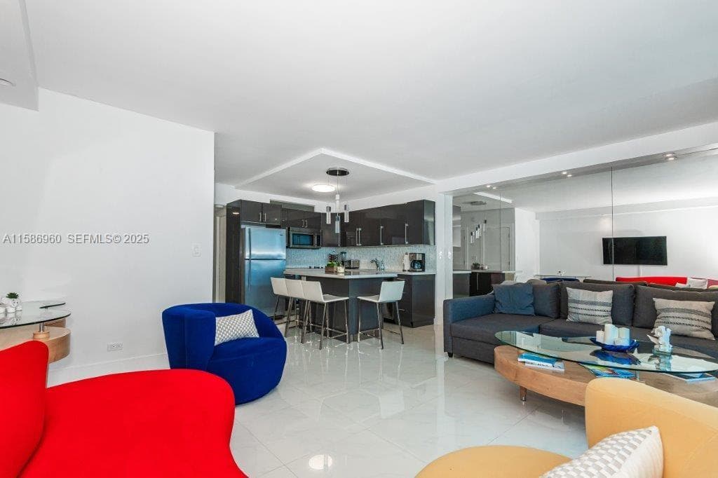 2301 Collins Ave # 1111, Miami Beach FL 33139 — 11