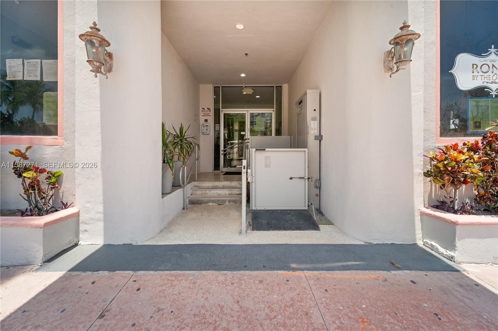 7300 Ocean Ter, Miami Beach FL 33141 — 16