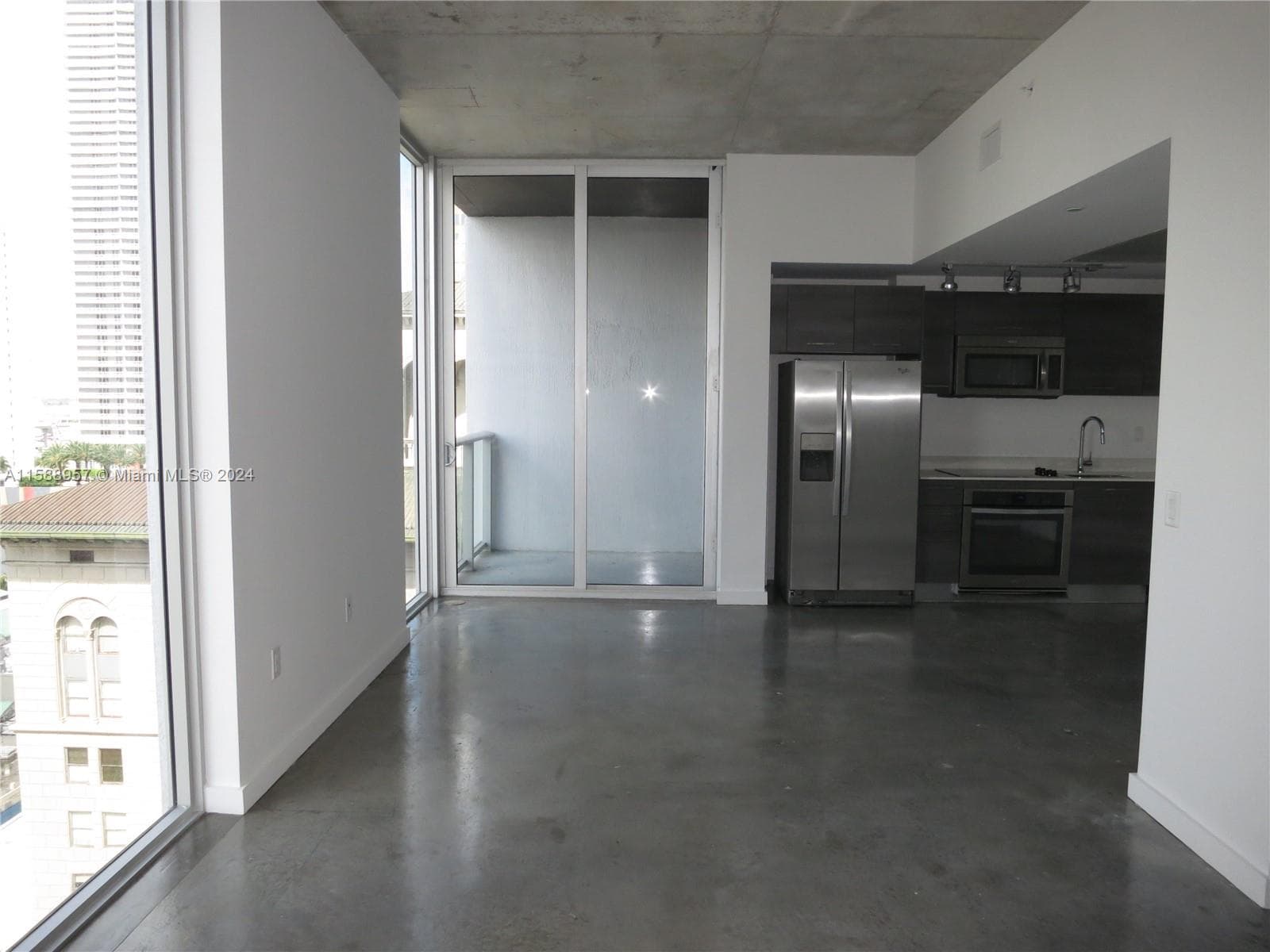 151 SE 1 St # 1704, Miami FL 33131 — 5