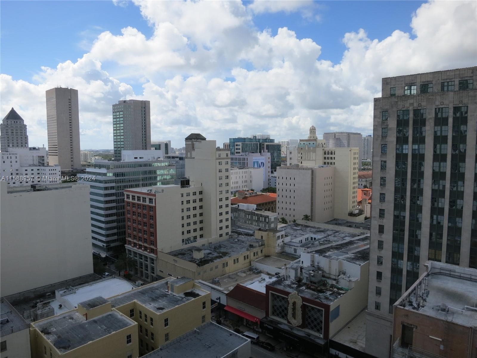 151 SE 1 St # 1704, Miami FL 33131 — 11