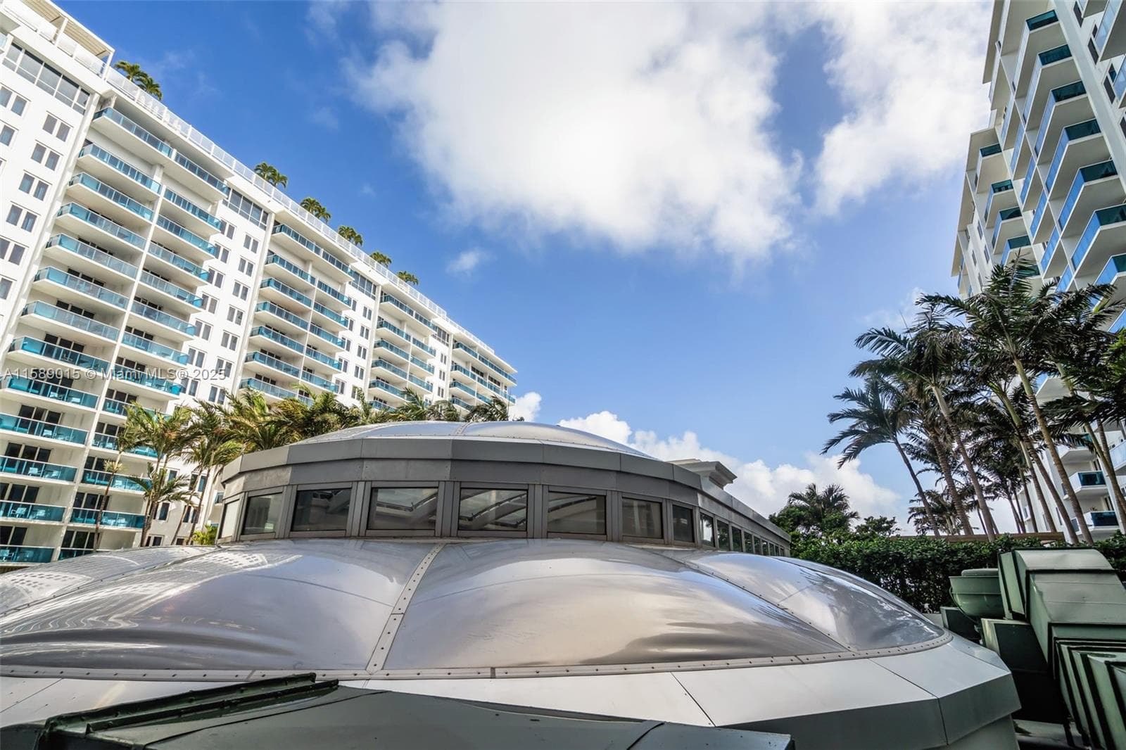2301 Collins Ave # 325, Miami Beach FL 33139 — 36