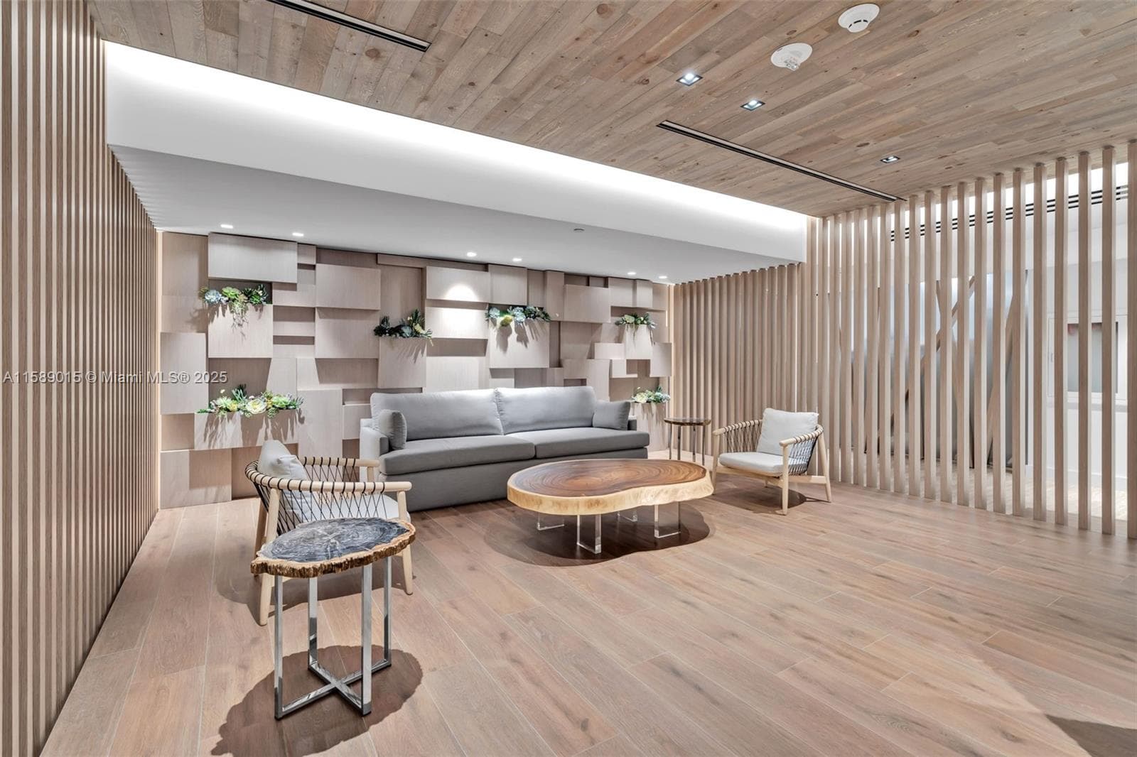 2301 Collins Ave # 325, Miami Beach FL 33139 — 14