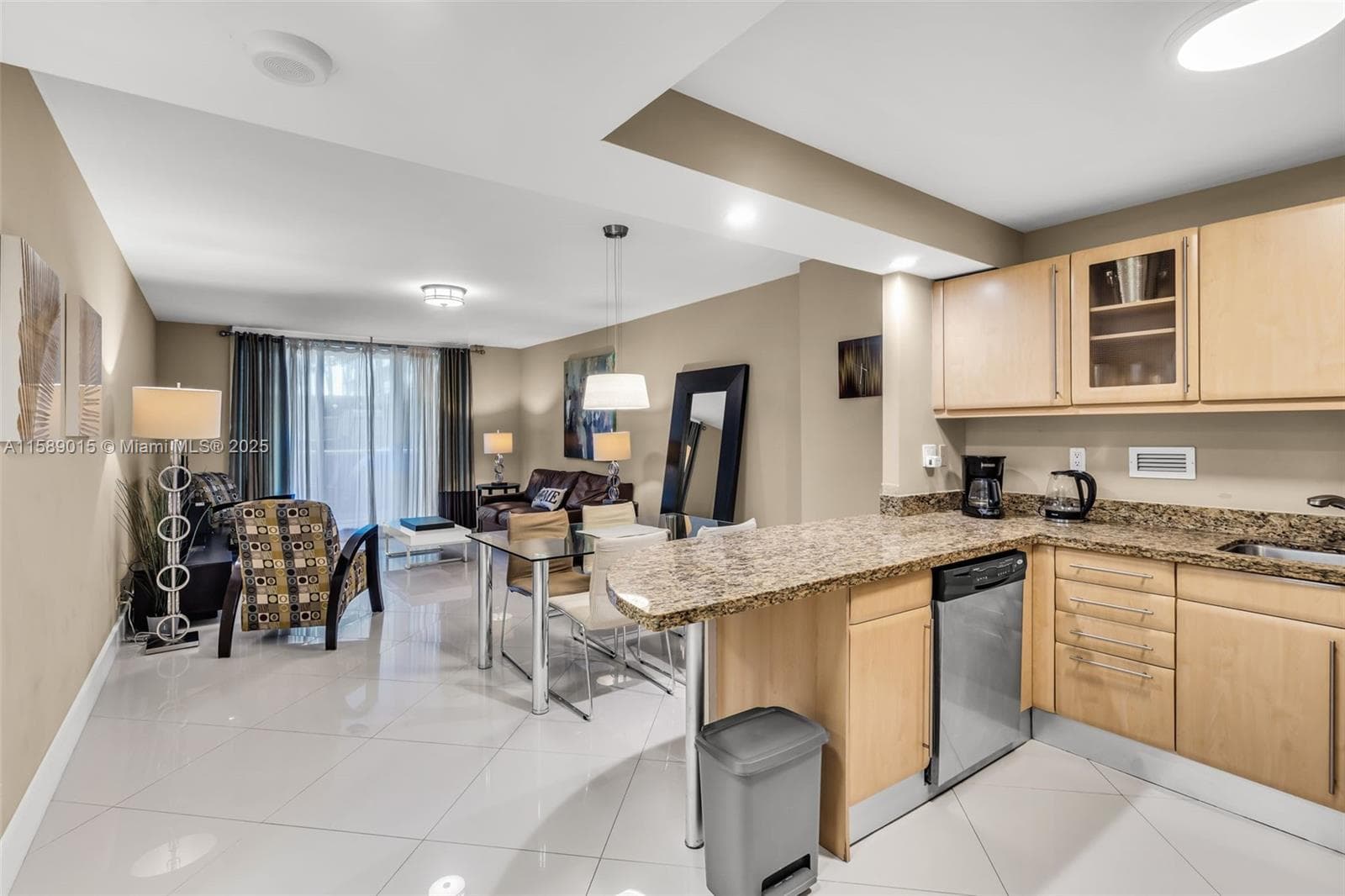 2301 Collins Ave # 325, Miami Beach FL 33139 — 31