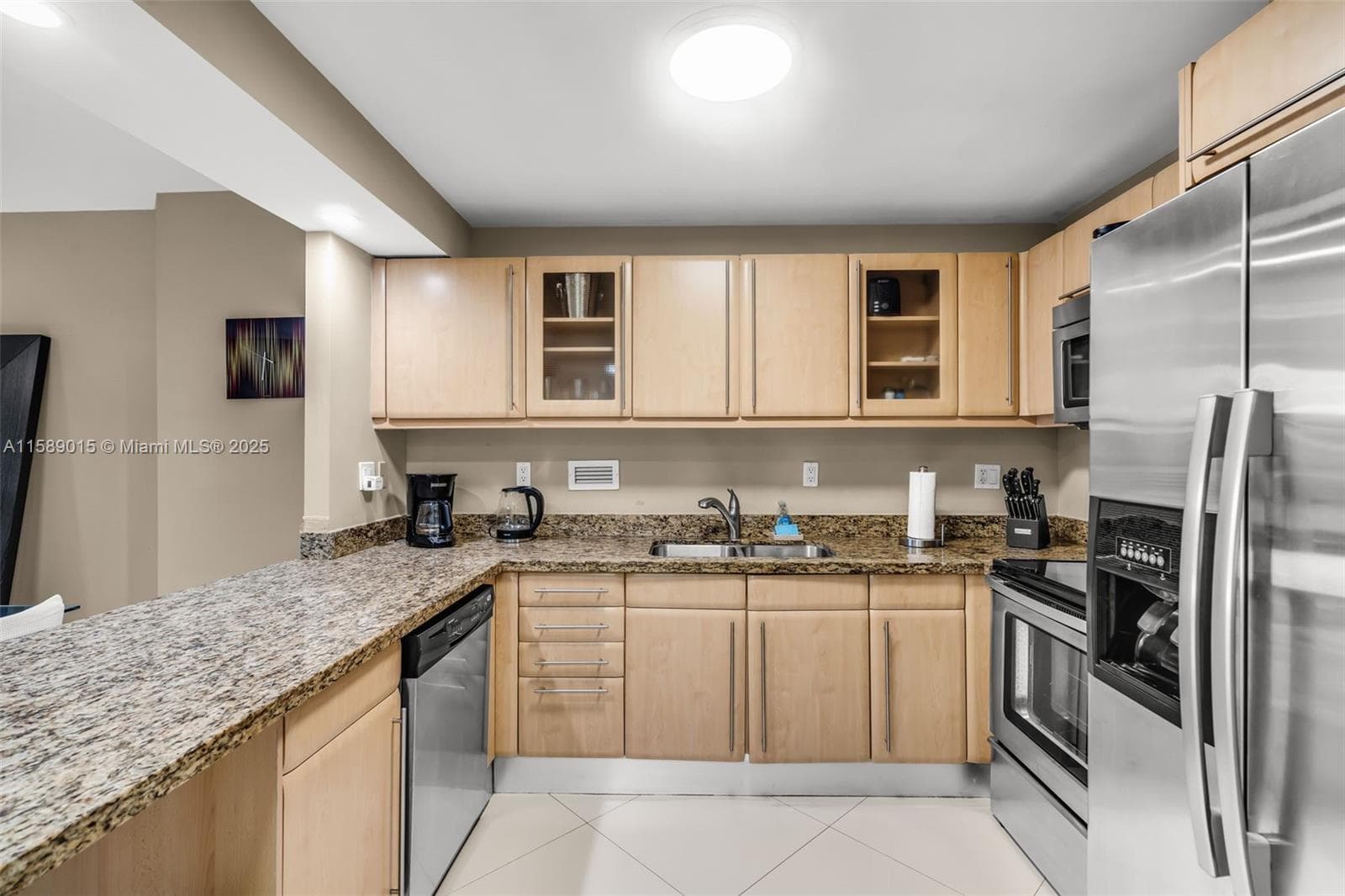 2301 Collins Ave # 325, Miami Beach FL 33139 — 25