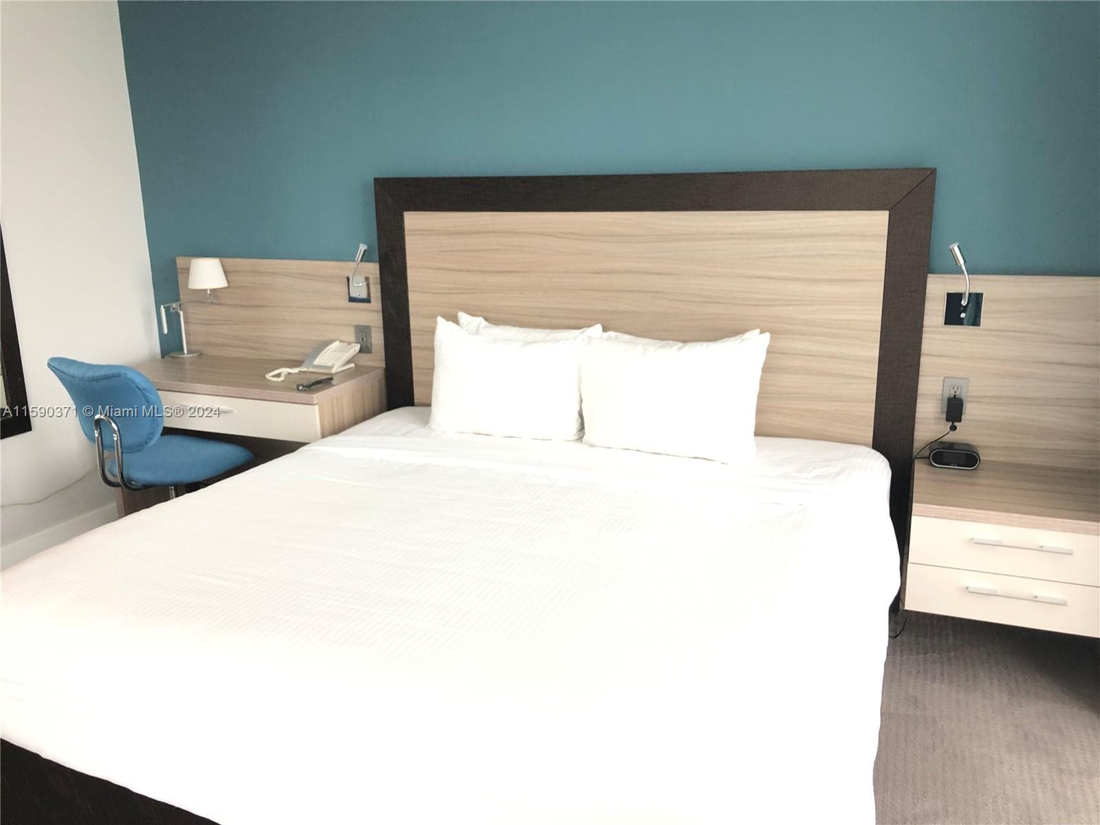 18683 Collins Ave # 1907, Sunny Isles Beach FL 33160 — 17