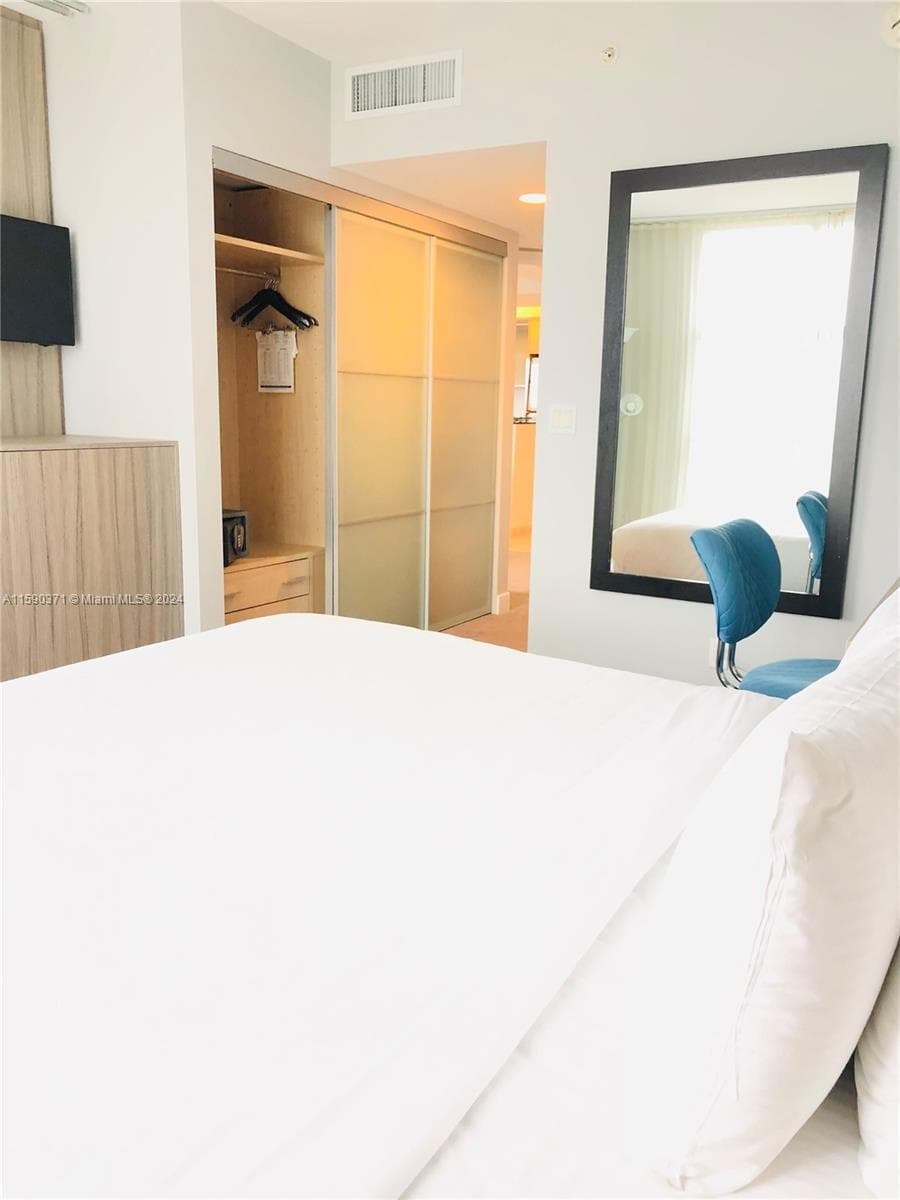 18683 Collins Ave # 1907, Sunny Isles Beach FL 33160 — 22