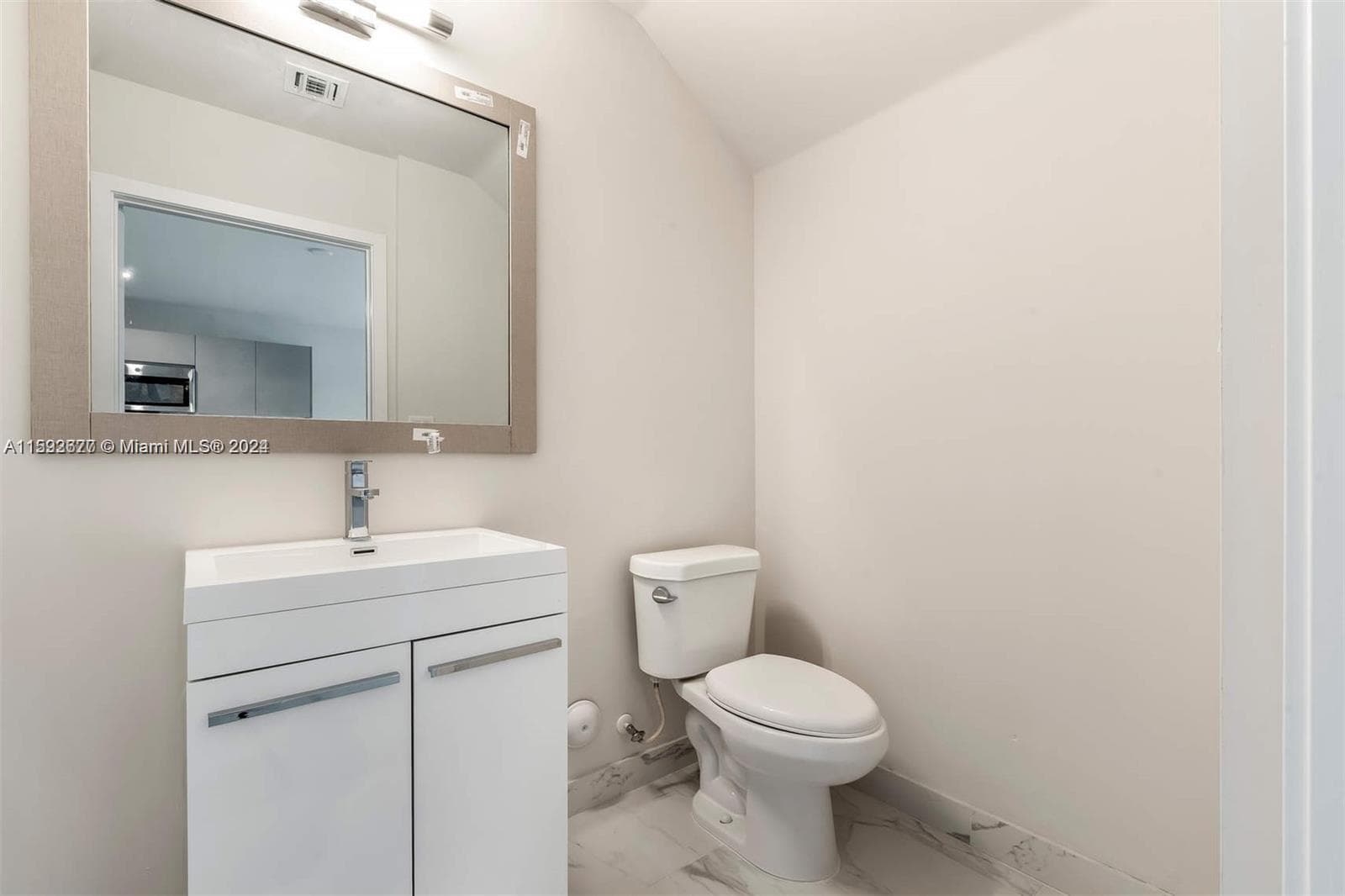 2561 NE 193rd St # 1103, Miami FL 33180 — 10