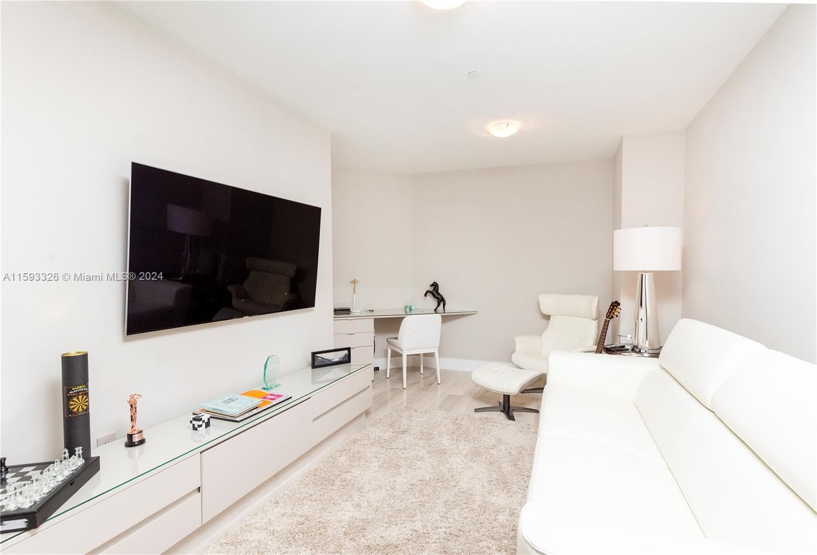 17301 Biscayne Blvd # 10, North Miami Beach FL 33160 — 12
