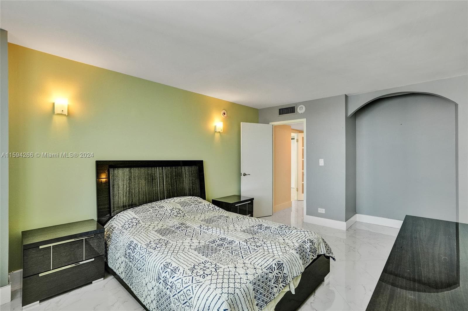 301 174th St # 1701, Sunny Isles Beach FL 33160 — 36