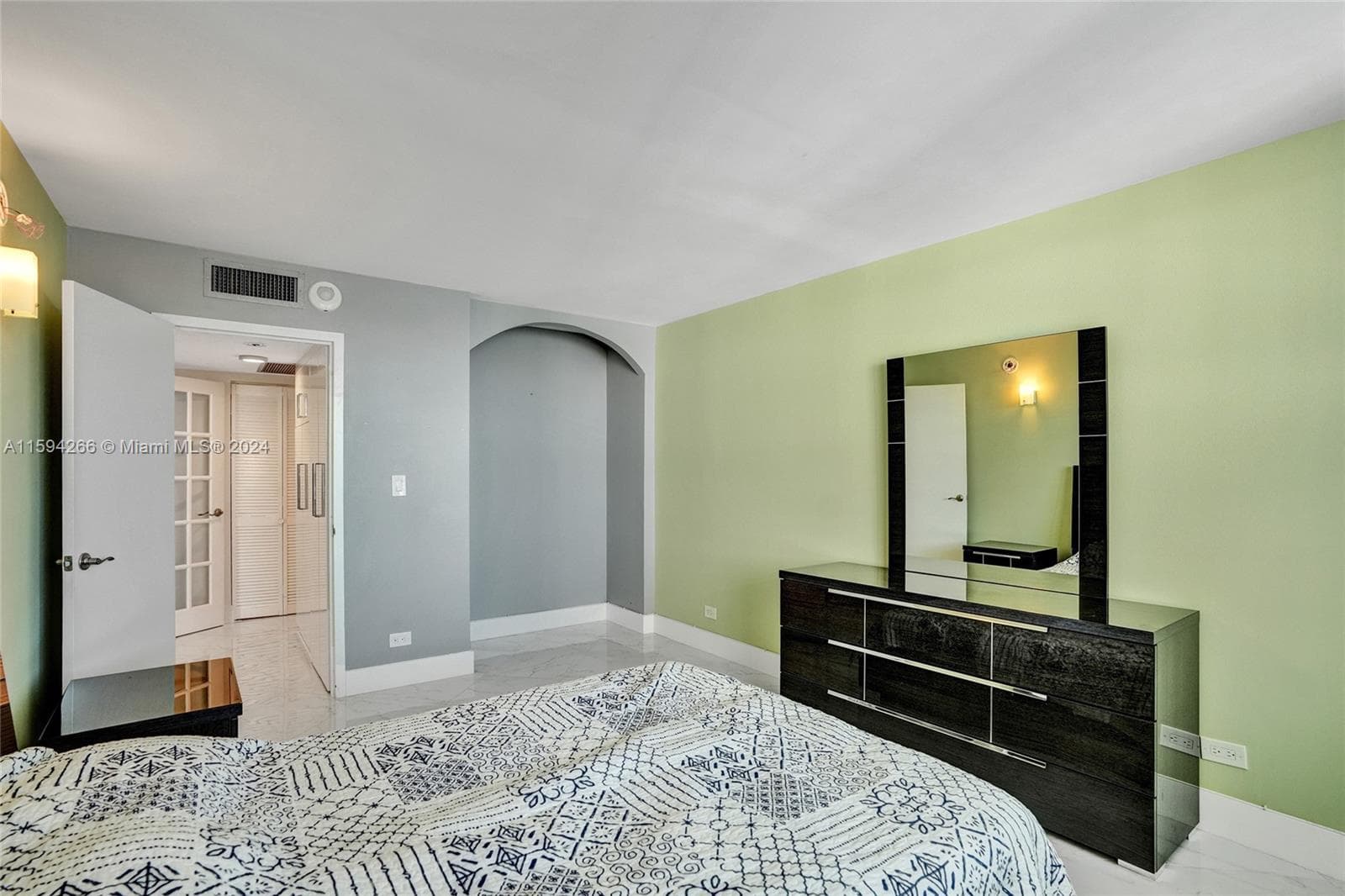 301 174th St # 1701, Sunny Isles Beach FL 33160 — 37
