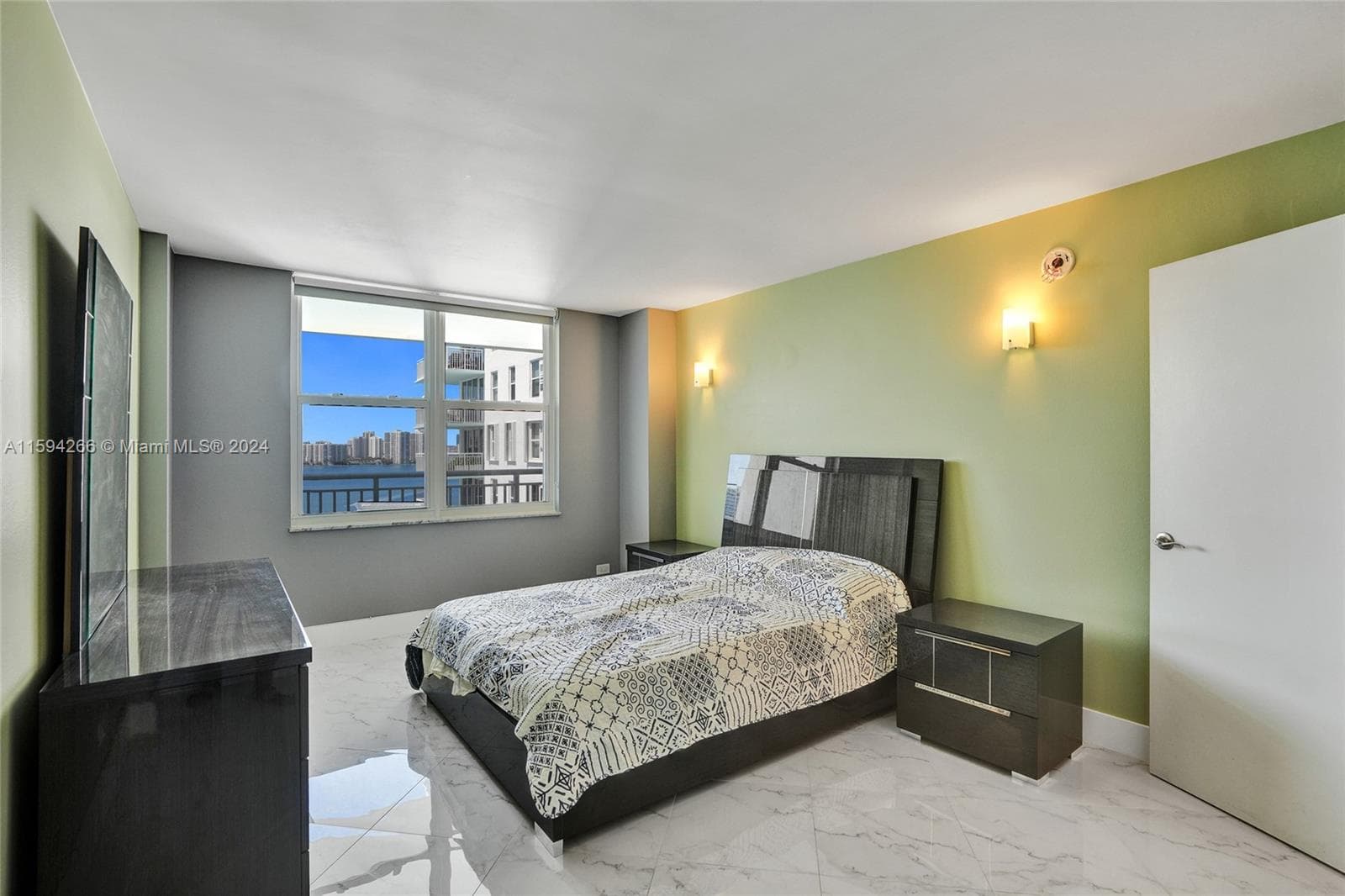 301 174th St # 1701, Sunny Isles Beach FL 33160 — 35