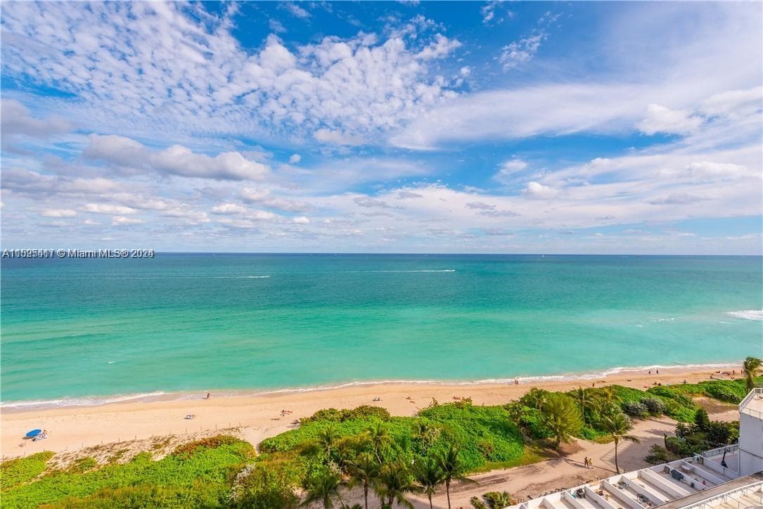 5445 Collins Ave # 1135, Miami Beach FL 33140 — 3