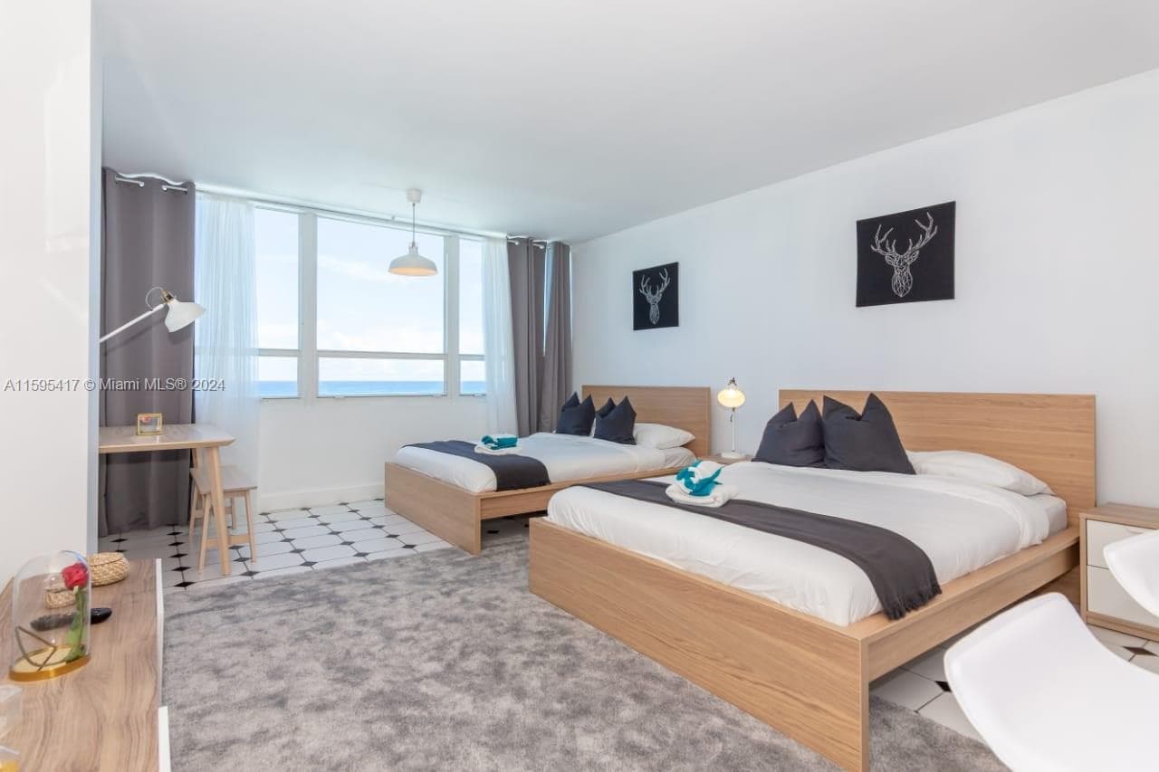 5445 Collins Ave # 1135, Miami Beach FL 33140 — 4