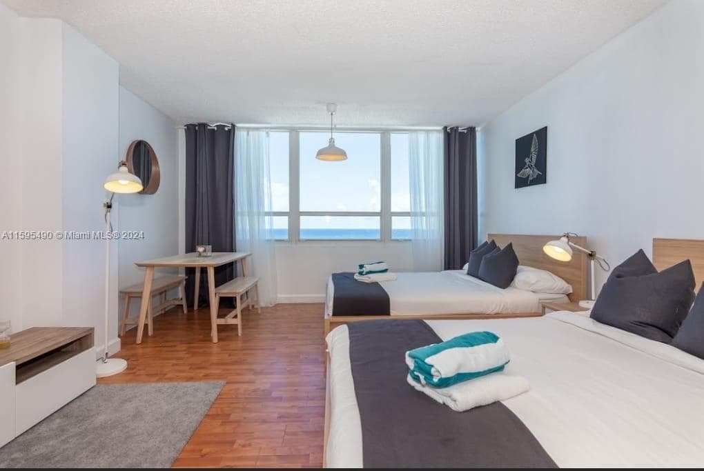 5445 Collins Ave # 1735, Miami Beach FL 33140 — 3