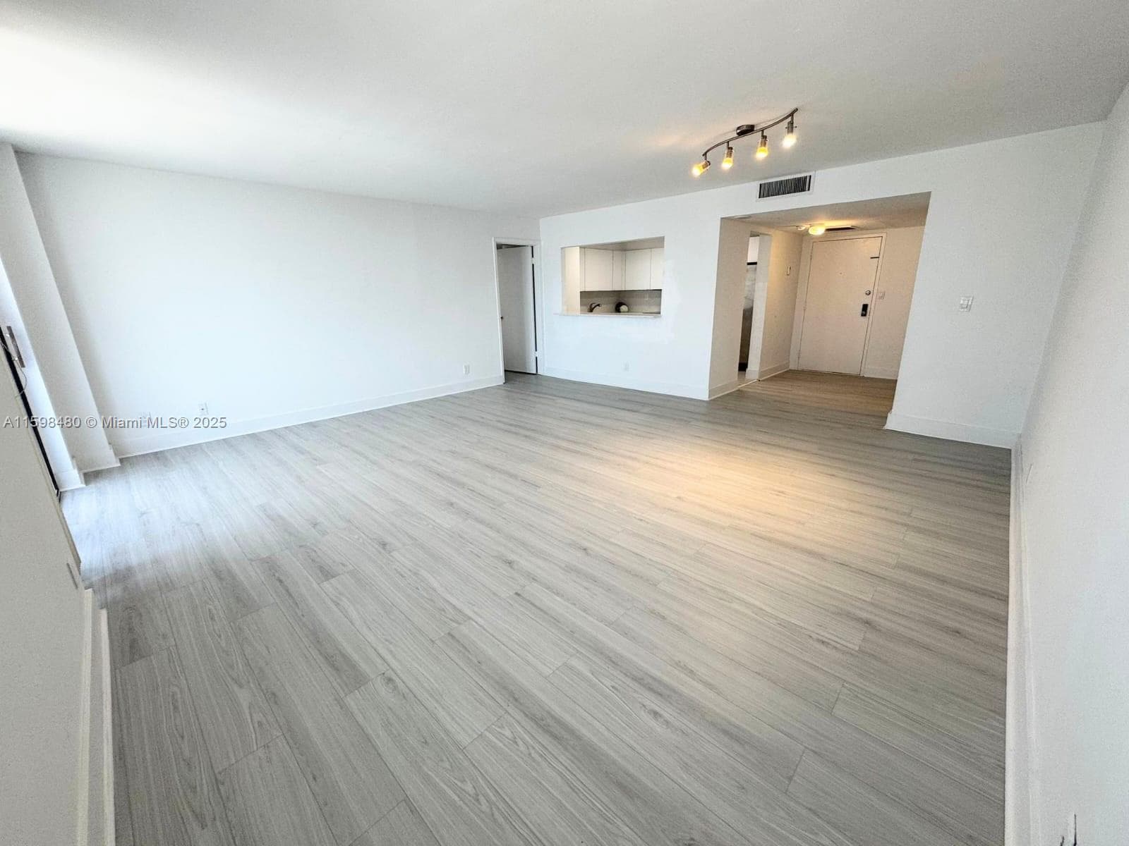 18151 NE 31st Ct # 1404, Aventura FL 33160 — 11