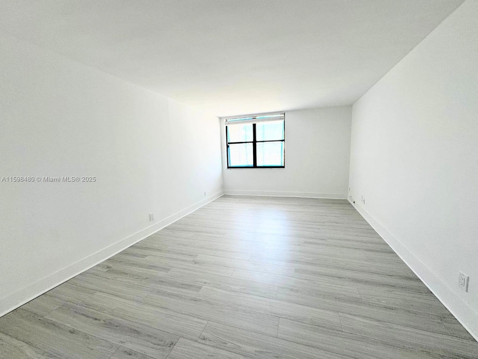 18151 NE 31st Ct # 1404, Aventura FL 33160 — 25